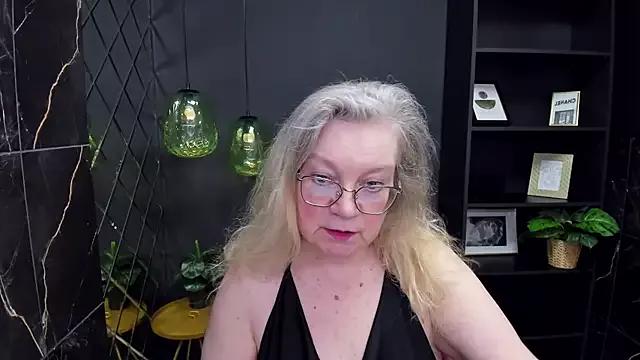 NataliMellow on StripChat 