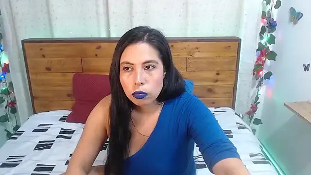 NikkieMilky on StripChat 