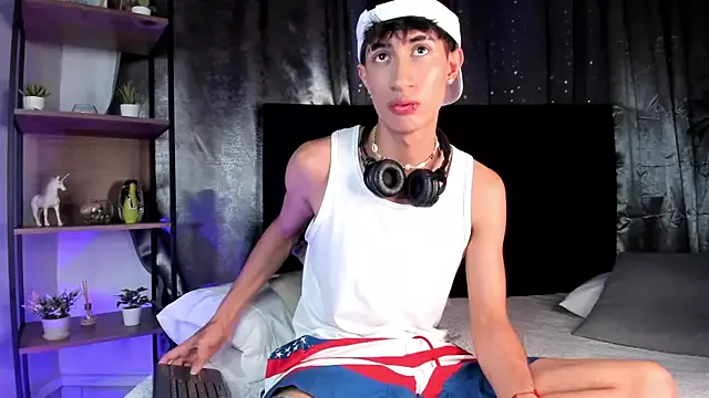 NovaaWheler on StripChat