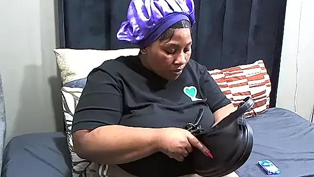 PIXIEBITCHXX26 on StripChat 