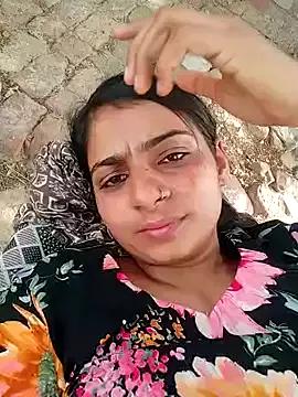 Preetmahi98 from StripChat