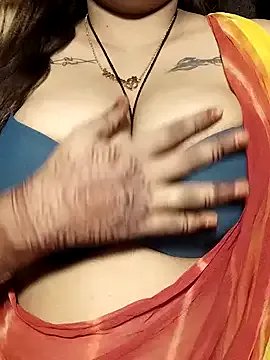 QUEENOF_LUST on StripChat 