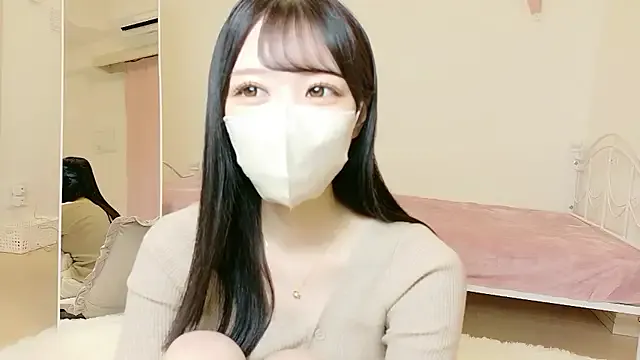 roachan_ on StripChat