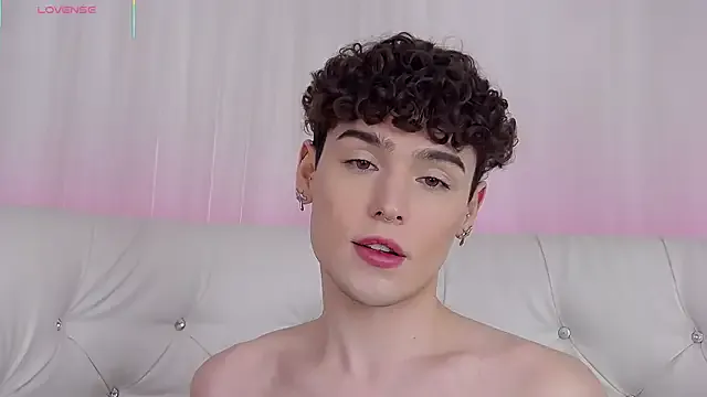 RobbyCharming on StripChat 