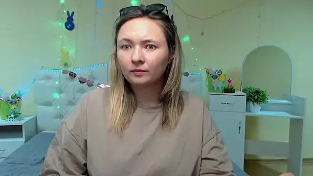 SallyVerda on StripChat 