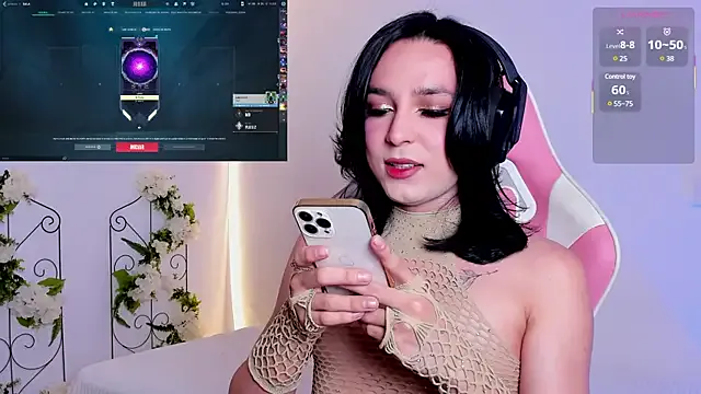 SamanthaLux on StripChat 