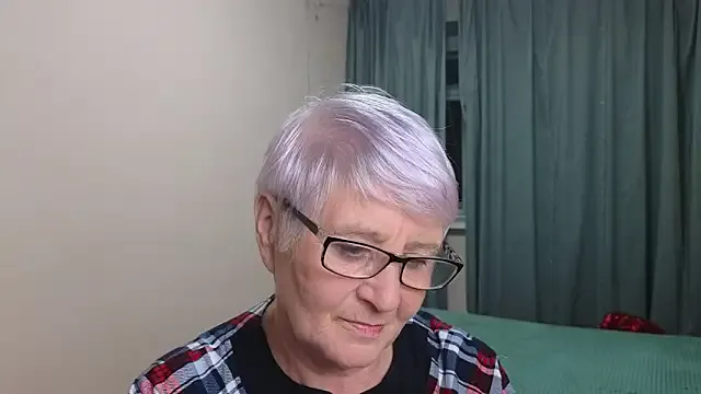 Sandra_Snowflake on StripChat