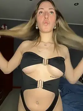 Sashailardi on StripChat