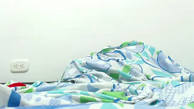 sinay024 on StripChat