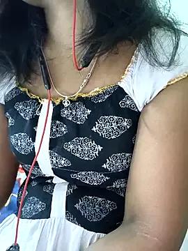 Soloqueentamil on StripChat 