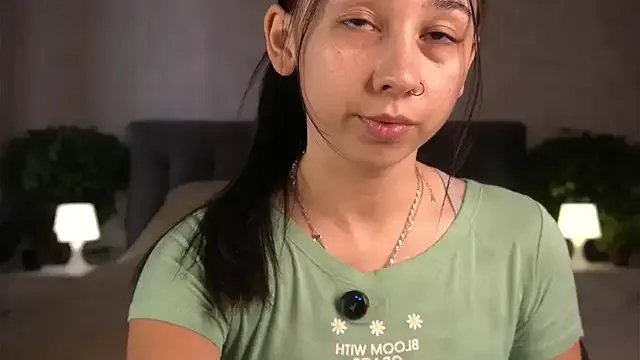 Sssonya on StripChat 