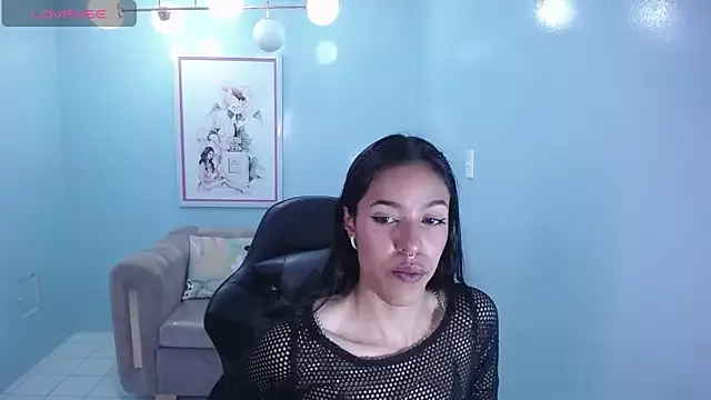 stephania_t on StripChat