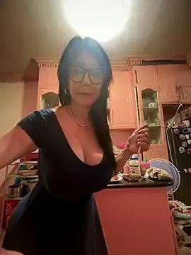sweetieme on StripChat 