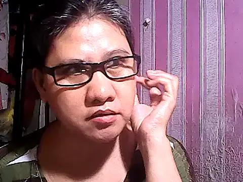 sweetsosie18 on StripChat 