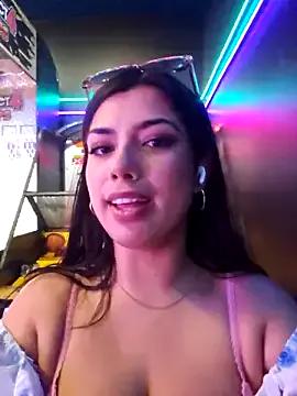 TheCrimsonLounge from StripChat is Freechat