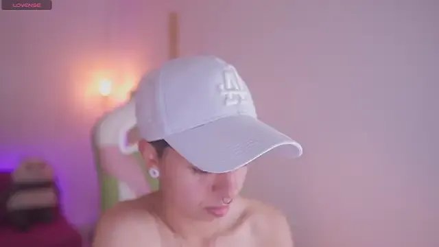 tommy_blue on StripChat 