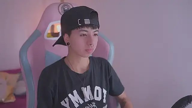 tommy_blue on StripChat 