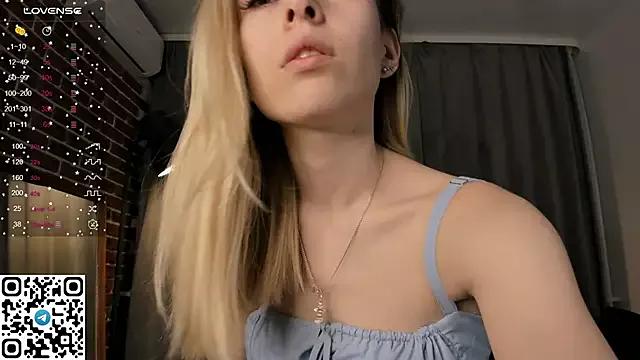 tyty_piupiu on StripChat 