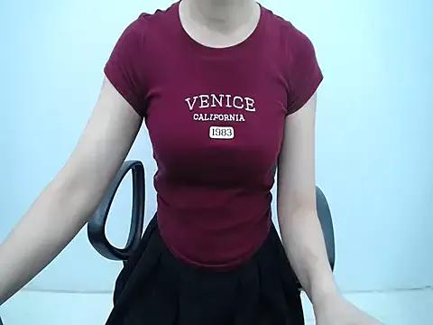 Yummy_Pinky on StripChat