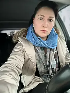 ZhenjaPoledance on StripChat